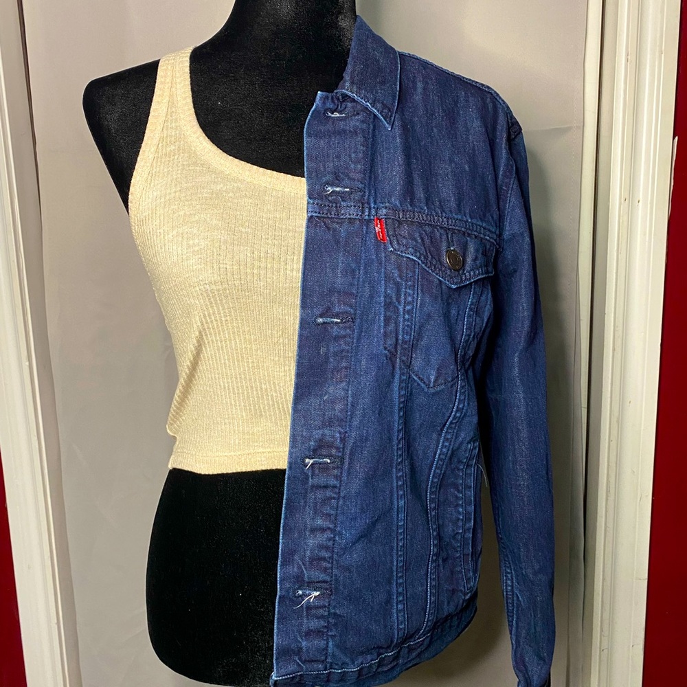 LEVI JEAN JACKET ❤️